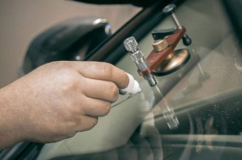 Ремонт лобовых стекол (трещин)только Плесецк